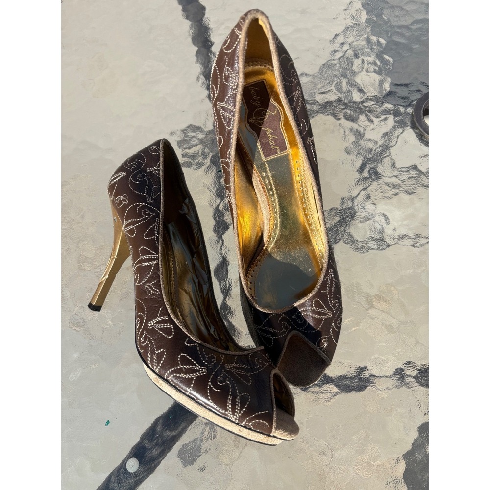 Y2K Baby Phat Brown Leather Stitched Peep Toe Platform Pumps Gold Cat Heel 8